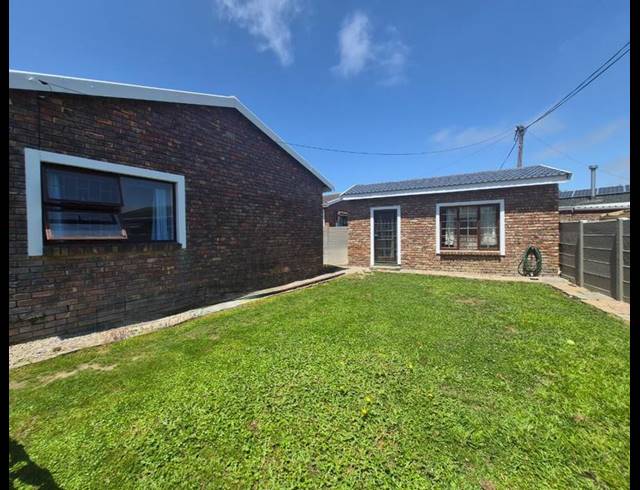 3 BEDROOM HOUSE FOR SALE IN GEORGE SOUTH